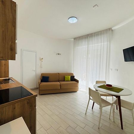 Hotel Iride Suite & Breakfast- Ideale Per Famiglie E Coppie Riccione Dış mekan fotoğraf
