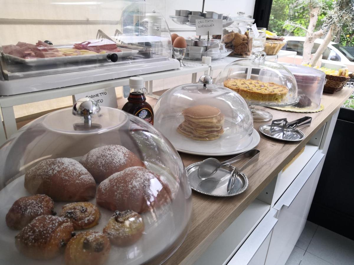 Hotel Iride Suite & Breakfast- Ideale Per Famiglie E Coppie Riccione Dış mekan fotoğraf