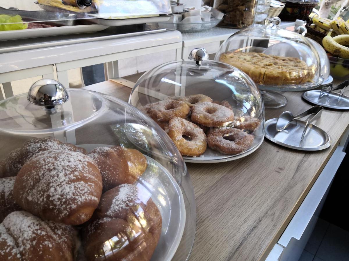 Hotel Iride Suite & Breakfast- Ideale Per Famiglie E Coppie Riccione Dış mekan fotoğraf