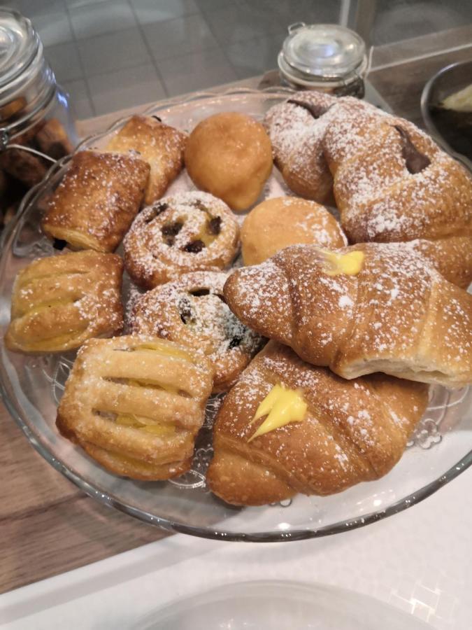 Hotel Iride Suite & Breakfast- Ideale Per Famiglie E Coppie Riccione Dış mekan fotoğraf