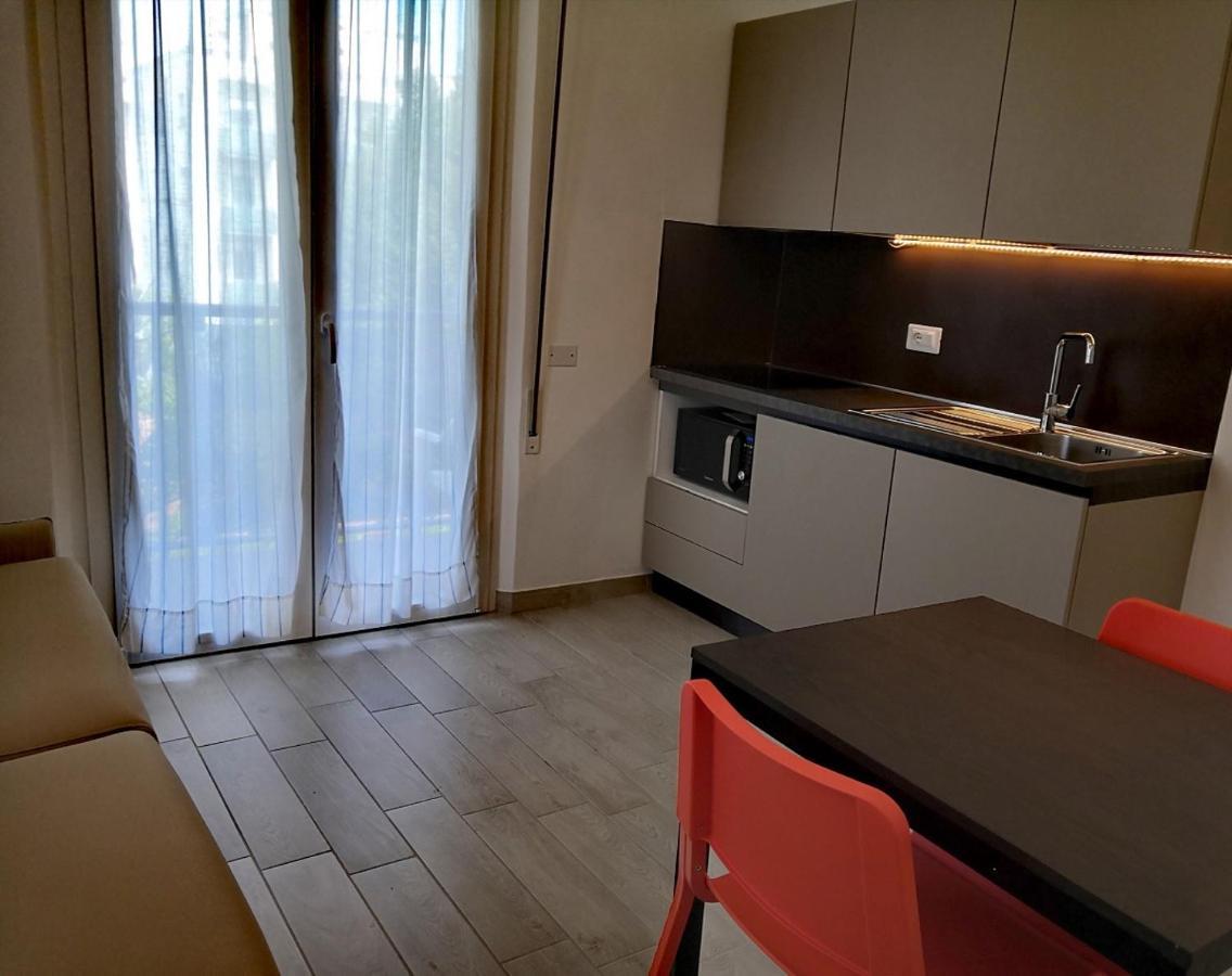 Hotel Iride Suite & Breakfast- Ideale Per Famiglie E Coppie Riccione Dış mekan fotoğraf