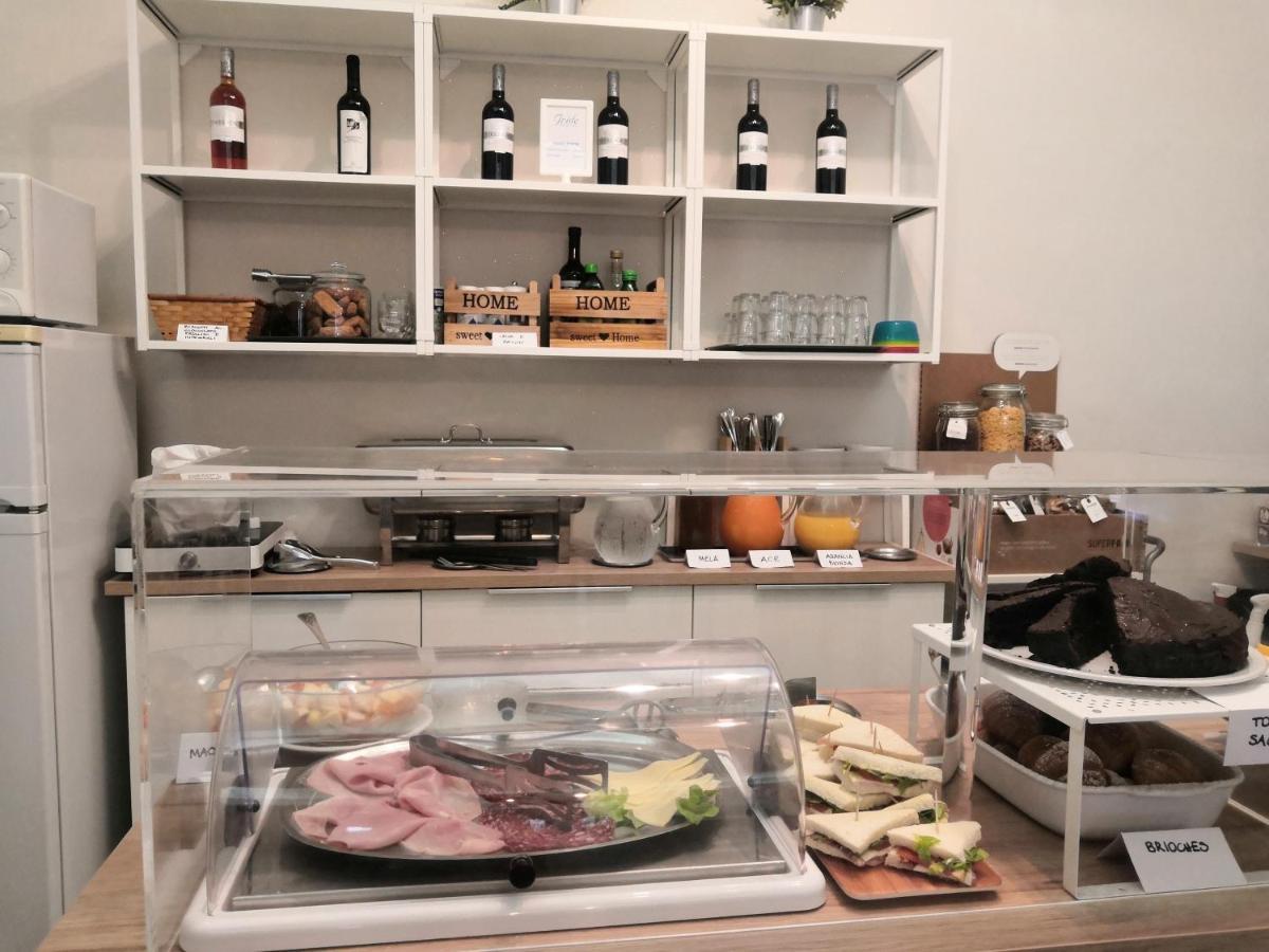 Hotel Iride Suite & Breakfast- Ideale Per Famiglie E Coppie Riccione Dış mekan fotoğraf