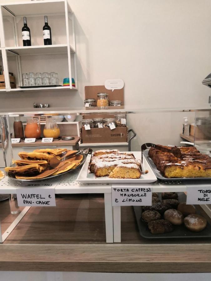 Hotel Iride Suite & Breakfast- Ideale Per Famiglie E Coppie Riccione Dış mekan fotoğraf
