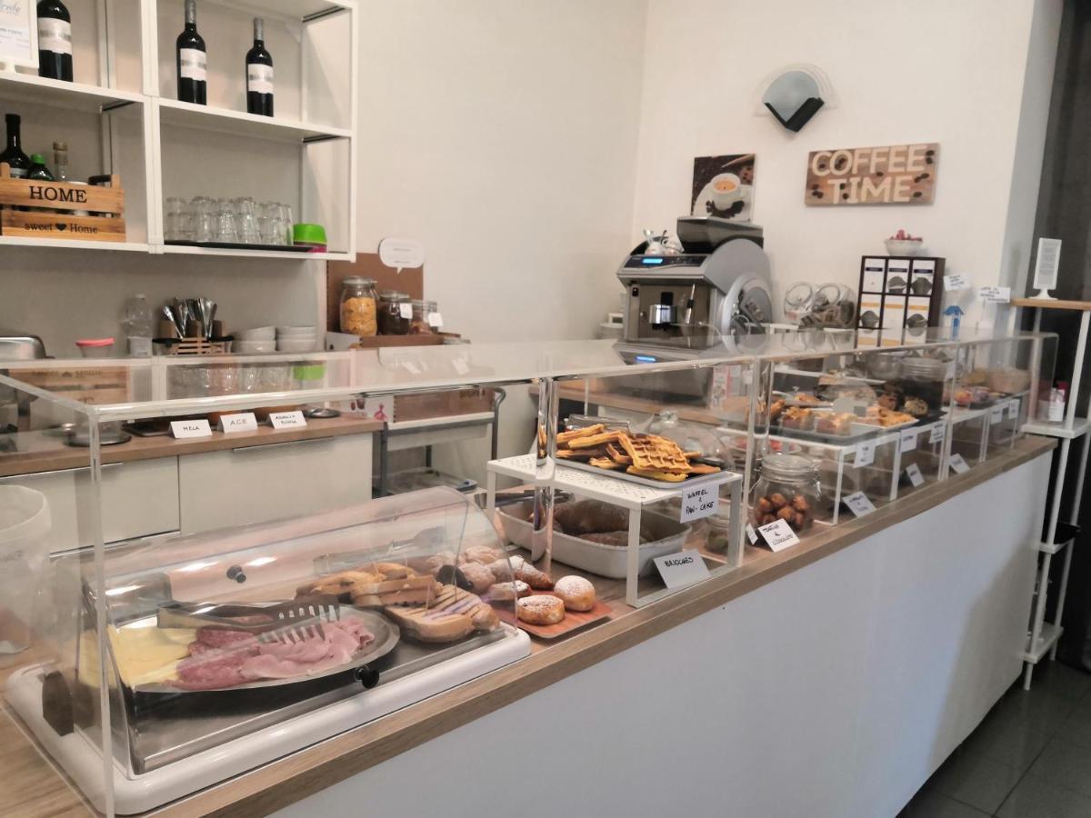 Hotel Iride Suite & Breakfast- Ideale Per Famiglie E Coppie Riccione Dış mekan fotoğraf