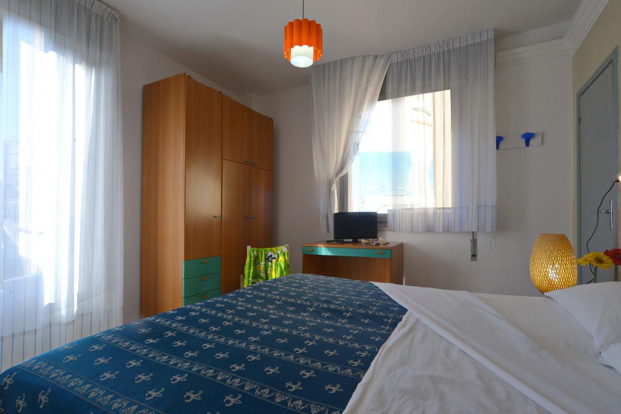 Hotel Iride Suite & Breakfast- Ideale Per Famiglie E Coppie Riccione Dış mekan fotoğraf