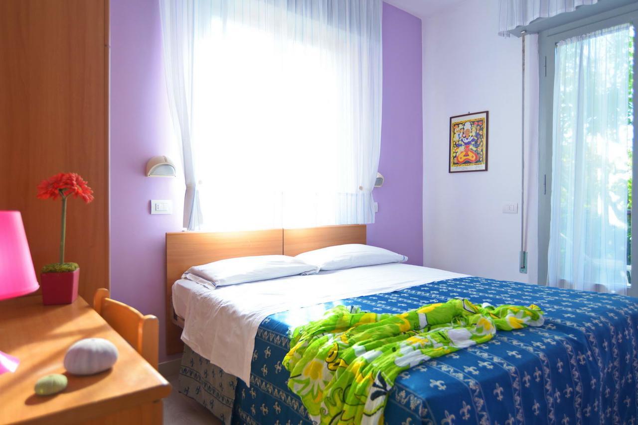 Hotel Iride Suite & Breakfast- Ideale Per Famiglie E Coppie Riccione Dış mekan fotoğraf
