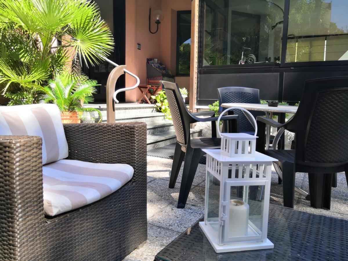 Hotel Iride Suite & Breakfast- Ideale Per Famiglie E Coppie Riccione Dış mekan fotoğraf